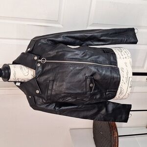 Soncy Moto Jacket Faux Leather Zip Accents Collared Black Womens Size 10 New